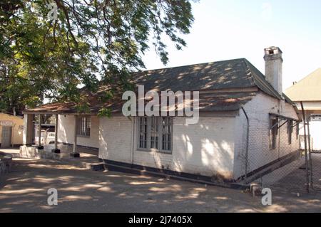 Vecchi edifici amministrativi, Blantyre, Malawi, Africa. La prima missione e amministrazione coloniale del Malawi fu fondata a Blantyre da college Foto Stock