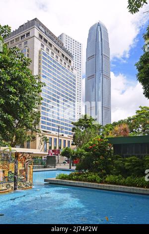 Mandarin Oriental Hotel e IFC 2 Tower, Central, Hongkong Island, Cina, Hong Kong Foto Stock