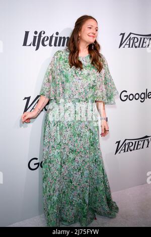 NEW YORK, NEW YORK - MAGGIO 05: Il disegnatore Barrymore partecipa al Power of Women: New York Event di Variety's 2022 presentato da Lifetime al Glasshouse il 05 maggio 2022 a New York City. Foto Stock