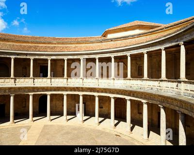 Cortile del Palazzo di Carlo V - complesso dell'Alhambra - Granada, Spagna Foto Stock