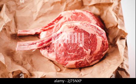 Bistecca di costolette stagionata secca cruda Foto Stock