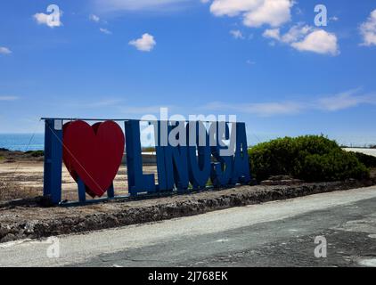 Vista sul tipico cartello turistico di Linosa. Mi piace Linosa Foto Stock