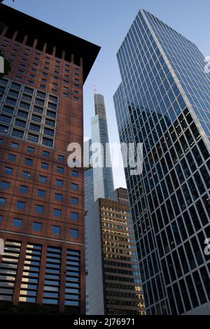 Germania, Assia, zona Reno-meno, Francoforte sul meno, distretto bancario, Alti edifici presso il Taunusanlage, il Japan Centre, la Torre Taunus Foto Stock