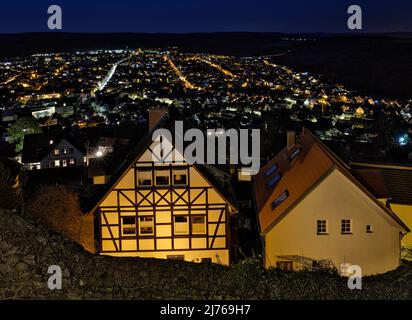 Europa, Germania, Assia, Gleiberger Land, Parco Naturale Lahn-Dill-Bergland, Atmosfera serale, vista dal Castello di Gleiberg a Wettenberg-Krofdorf Foto Stock