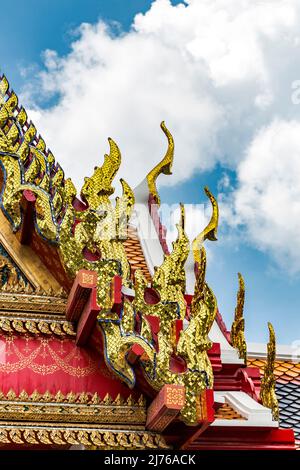 Tempio tetto, tempio complesso Wat Pho, tempio del Buddha reclinato, Bangkok, Thailandia, Asia Foto Stock