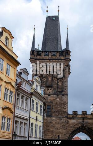 Charles Bridge, Lesser Town Bridge Tower, Praga, Repubblica Ceca Foto Stock