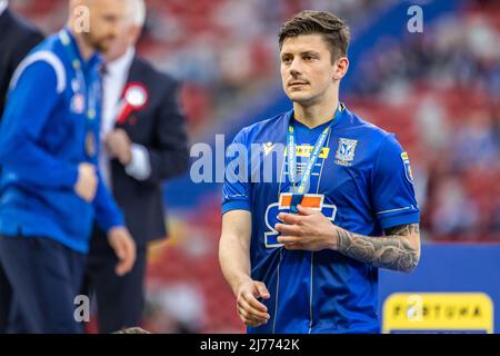 Dawid Kownacki di Lech visto durante la cerimonia dopo la partita finale della Fortuna Polish Cup tra Lech Poznan e Rakow Czestochowa al PGE National Stadium. Punteggio finale; Lech Poznan 1:3 Rakow Czestochowa. Foto Stock