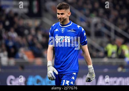 Guglielmo Vicario dell'Empoli FC reagisce durante la Serie A una partita di calcio tra il FC Internazionale e l'Empoli FC allo stadio San Siro di Milano (Italia), 6th maggio 2022. Foto Andrea Staccioli / Insidefoto Foto Stock