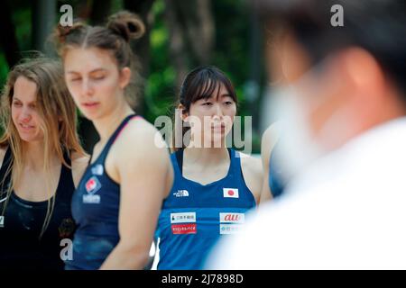 Nanako Kura (JPN, 3rd L), 7 maggio 2022 - Arrampicata sportiva : qualificazione di masso femminile durante la Coppa del mondo di arrampicata IFSC di Seoul 2022 allo stadio di arrampicata sportiva Jungnang di Seoul, Corea del Sud. (Foto di Lee Jae-Won/AFLO) (COREA DEL SUD) Foto Stock