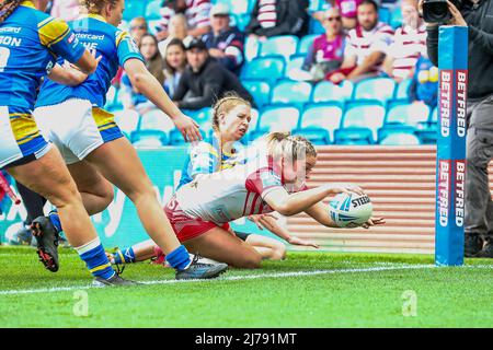 Leeds, Regno Unito. 07th maggio 2022. PROVA Saint Helens durante la partita finale della Coppa delle Donne tra le donne di St Helens e le donne di Leeds Rhinos a Elland Road, Leeds, Inghilterra, il 7 maggio 2022. Foto di Simon Hall. Solo per uso editoriale, licenza richiesta per uso commerciale. Nessun utilizzo nelle scommesse, nei giochi o nelle pubblicazioni di un singolo club/campionato/giocatore. Credit: UK Sports Pics Ltd/Alamy Live News Foto Stock