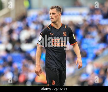 Jerry Yates #9 di Blackpool durante la partita a Peterborough, Regno Unito il 5/7/2022. (Foto di Mark Cosgrove/News Images/Sipa USA) Foto Stock