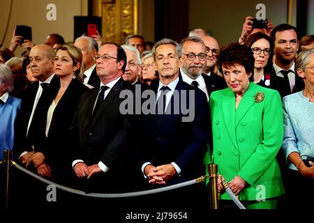 Parigi, Francia. 07th maggio 2022. Jean-Yves le Drian, Barbara Pompili, Francois Hollande, Nicolas Sarkozy, Roselyne Bachelot-Narquin durante la cerimonia di investitura del Presidente francese della Repubblica, Emmanuel Macron al Palazzo dell'Eliseo di Parigi, in Francia, il 7 maggio 2022, in seguito alla sua rielezione il 24 aprile. Photo by Dominique Jacovides/pool/ABACAPRESS.COM Credit: Abaca Press/Alamy Live News Foto Stock