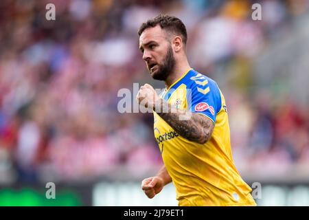 LONDRA, REGNO UNITO. MAGGIO 7th Adam Armstrong di Southampton gesticola durante la partita della Premier League tra Brentford e Southampton al Brentford Community Stadium di Brentford sabato 7th maggio 2022. (Credit: Federico Maranesi | MI News) Credit: MI News & Sport /Alamy Live News Foto Stock