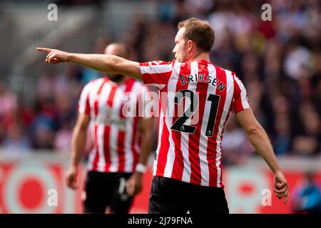 LONDRA, REGNO UNITO. MAGGIO 7th Christian Eriksen dei punti Brentford durante la partita della Premier League tra Brentford e Southampton al Brentford Community Stadium di Brentford sabato 7th maggio 2022. (Credit: Federico Maranesi | MI News) Credit: MI News & Sport /Alamy Live News Foto Stock