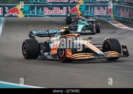 06.05.2022, Miami International Autodrome, Miami, FORMULA 1 CRYPTO.COM MIAMI GRAND PRIX, im Bild Lando Norris (GBR), McLaren F1 Team, Sebastian Vettel (DEU), Aston Martin Aramco Cognizant Formula uno Team, Sergio Perez (MEX), Oracle Red Bull Racing Foto Stock