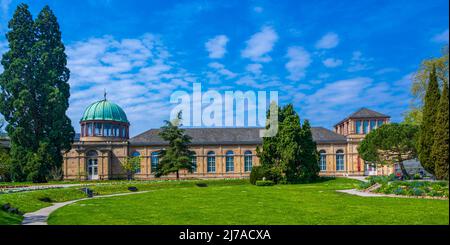 La giovane galleria d'arte nel giardino botanico accanto al palazzo. Karlsruhe, Baden Wuerttemberg, Germania, Europa Foto Stock