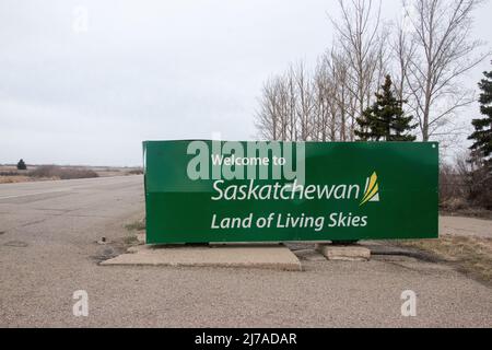 Benvenuto al cartello Saskatchewan sulla Yellowhead Highway 16 tra Manitoba e Saskatchewan. Foto Stock