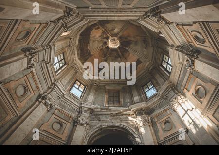 Vista della chiesa abbandonata della Madonna delle Vigne. Trino Vercellese, distretto di Vercelli, Piemonte, Italia. Foto Stock