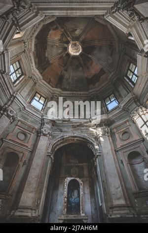 Vista della chiesa abbandonata della Madonna delle Vigne. Trino Vercellese, distretto di Vercelli, Piemonte, Italia. Foto Stock