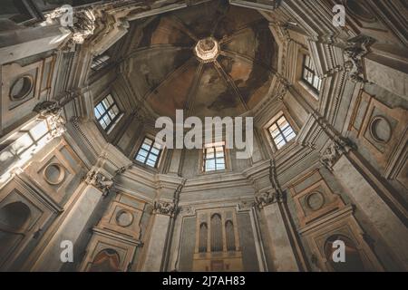 Vista della chiesa abbandonata della Madonna delle Vigne. Trino Vercellese, distretto di Vercelli, Piemonte, Italia. Foto Stock