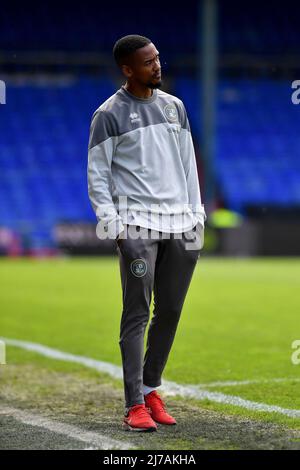 OLDHAM, REGNO UNITO. MAGGIO 7th Lewis Young (Interim Manager) del Crawley Town Football Club durante la partita della Sky Bet League 2 tra Oldham Athletic e Crawley Town al Boundary Park di Oldham sabato 7th maggio 2022. (Credit: Eddie Garvey | MI News) Credit: MI News & Sport /Alamy Live News Foto Stock