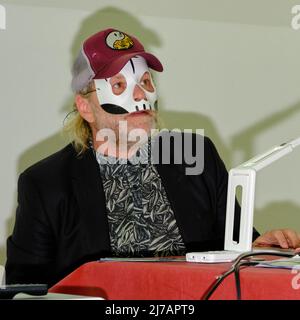 Modena, Italia. 07th maggio 2022. Discorso su Pier Paolo Pasolini di Davide Toffolo e Gian Mario Villa, Modena 7 maggio 2022. Credit: Fadege/Alamy Live News Foto Stock