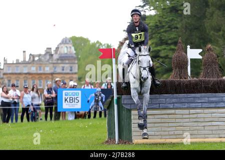 BADMINTON, UK, MAGGIO 7th Tom Jackson guida Capels Hollow Drift durante l'evento Cross Country al Badminton Horse Trials, Badminton House, Badminton Sabato 7th maggio 2022. (Credit: Jon Bromley | MI News) Foto Stock