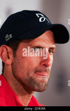 Novak Djokovic ha visto durante una conferenza stampa al Mutua Madrid Open alla Caja Magica di Madrid. Foto Stock