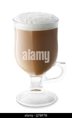 cappuccino al caffè con schiuma di latte in una tazza di vetro isolata Foto Stock