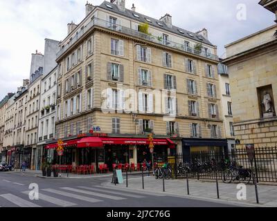 Angolo caffè, Comptoir Turenne, all'angolo di rue de Turenne e rue St. Claude, Parigi, Francia. Foto Stock