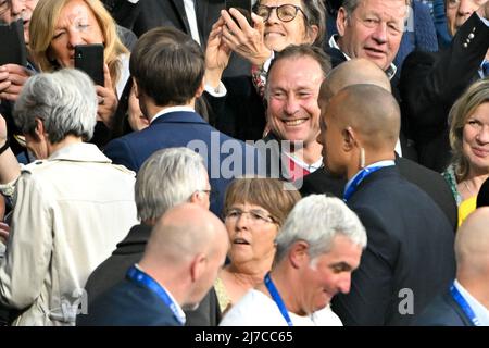 Emmanuel Macron, Jean Pierre Papin - OGC Nice vs FC Nantes il 7 maggio 2022 a Saint-Denis, Francia. (Foto di Lionel Urman/Sipa USA) Foto Stock