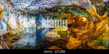 Grotte di Nettuno, Sardegna, Italia - 12 giugno 2017 Vista panoramica della grotta di Nettuno. Sardegna. Italia. Foto Stock