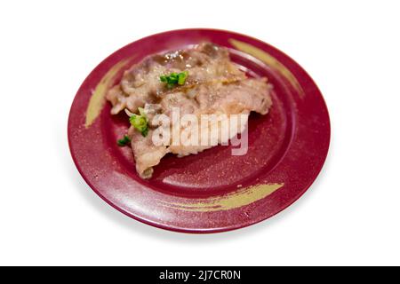 Manzo giapponese wagyu sushi alla griglia con riso giapponese su bianco isolato. Foto Stock