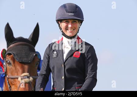 BADMINTON, Regno Unito, 8th MAGGIO Laura Collett dopo aver vinto Badminton 2022 durante l'evento Show Jumping al Badminton Horse Trials, Badminton House, Badminton domenica 8th maggio 2022. (Credit: Jon Bromley | MI News) Foto Stock