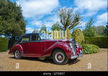 Rolls Royce Phantom è in piedi su un vialetto in East Norfolk, Regno Unito Foto Stock