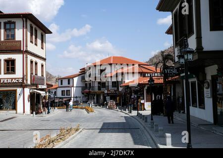 Un antico insediamento con case restaurate ad Ankara Hacıbayram. Data della visita 30.30.2022. Foto Stock