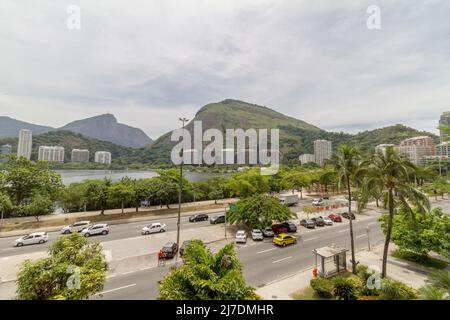 Laguna di Rodrigo de Freitas a Rio de Janeiro, Brasile - 19 marzo 2022: Vista della Laguna di Rodrigo de Freitas a Rio de Janeiro. Foto Stock