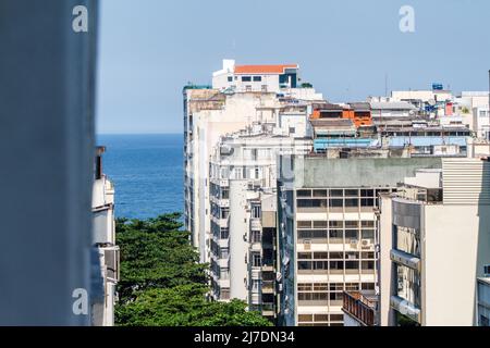 Edifici nel quartiere Copacabana a Rio de Janeiro. Foto Stock