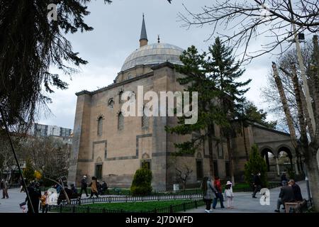 E' possibile attraversare molti edifici storici nel centro di Kayseri. Visita data 15.04.2022. Foto Stock