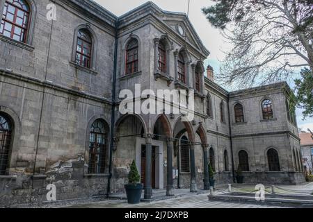 E' possibile attraversare molti edifici storici nel centro di Kayseri. Visita data 15.04.2022. Foto Stock