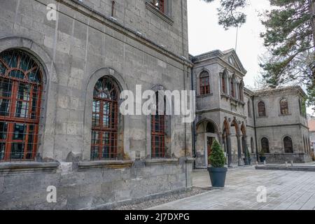 E' possibile attraversare molti edifici storici nel centro di Kayseri. Visita data 15.04.2022. Foto Stock