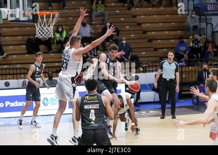 Cremona, Italia, 08 2022 maggio, Filippo Gallo (Vanoli Cremona) durante il Vanoli Basket Cremona vs Dolomiti energia Trentino, Campionato Italiano Basket A Serie a Cremona, Italia, 08 2022 maggio Foto Stock