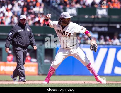 San Francisco CA, U.S.A. Maggio 08 2022, San Francisco Shortstop Brandon Crawford (35) fa una partita in campo durante la partita MLB tra i St. Louis Cardinals e i San Francisco Giants all'Oracle Park San Francisco Calif. Thurman James/CSM Foto Stock