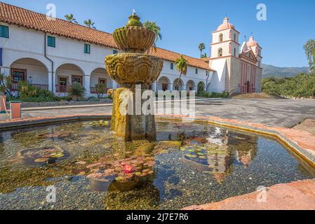 La missione di Santa Barbara. Santa Barbara, California, Stati Uniti d'America. Foto Stock