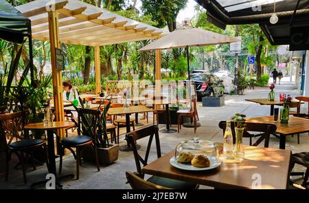 Il Perfida Bistro Cafe si trova nel quartiere Colonia Condesa di Città del Messico, Messico. Foto Stock