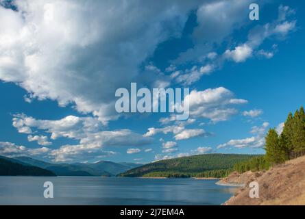 Lago Koocanusa e Purcell Mountains nel Montana Foto Stock