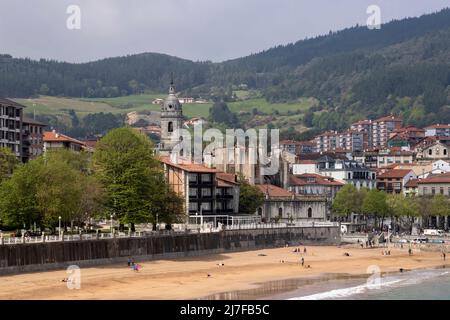 lekeitio spiaggia un giorno d'autunno Foto Stock