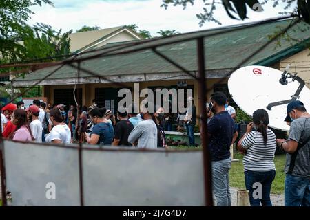 Singapore, Singapore, Singapore. 9th maggio 2022. Scene dal distretto di voto come il senatore MANNY PACQUIAO getta il suo voto nella provincia di Sarangani, Filippine Sud, 9 maggio 2022. (Credit Image: © Maverick Asio/ZUMA Press Wire) Credit: ZUMA Press, Inc./Alamy Live News Foto Stock