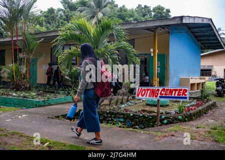 Singapore, Singapore, Singapore. 9th maggio 2022. Scene dal distretto di voto come il senatore MANNY PACQUIAO getta il suo voto nella provincia di Sarangani, Filippine Sud, 9 maggio 2022. (Credit Image: © Maverick Asio/ZUMA Press Wire) Credit: ZUMA Press, Inc./Alamy Live News Foto Stock