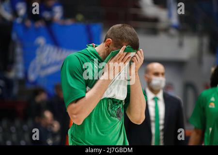 San Pietroburgo, Russia. 08th maggio 2022. Mario Hezonja (No.11) dell'UNICS ha visto durante la seconda partita 1/2 finali della partita di pallacanestro della VTB United League tra Zenit e UNICS alla Sibur Arena. Punteggio finale; Zenit San Pietroburgo 76:67 UNICS Kazan. Credit: SOPA Images Limited/Alamy Live News Foto Stock